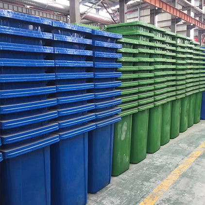 鑫豐潔塑料垃圾桶車間