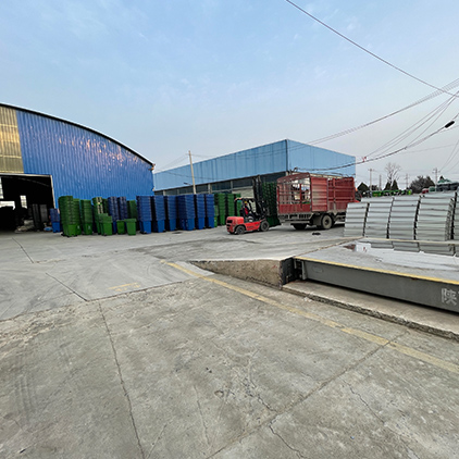 鑫豐潔塑料分類垃圾桶工廠車間外景